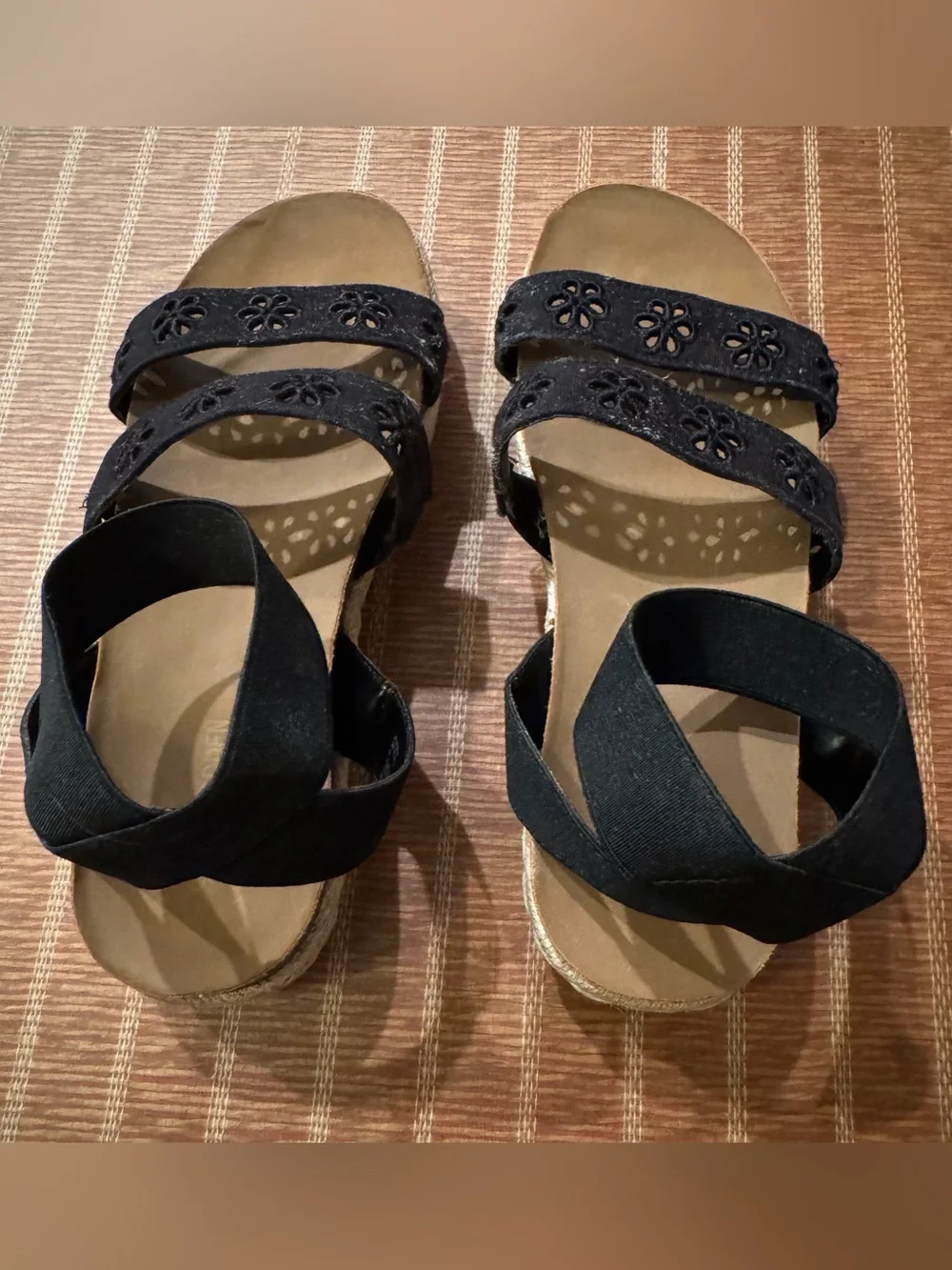 Steve Madden Black Floral Cutout Kids Sandals